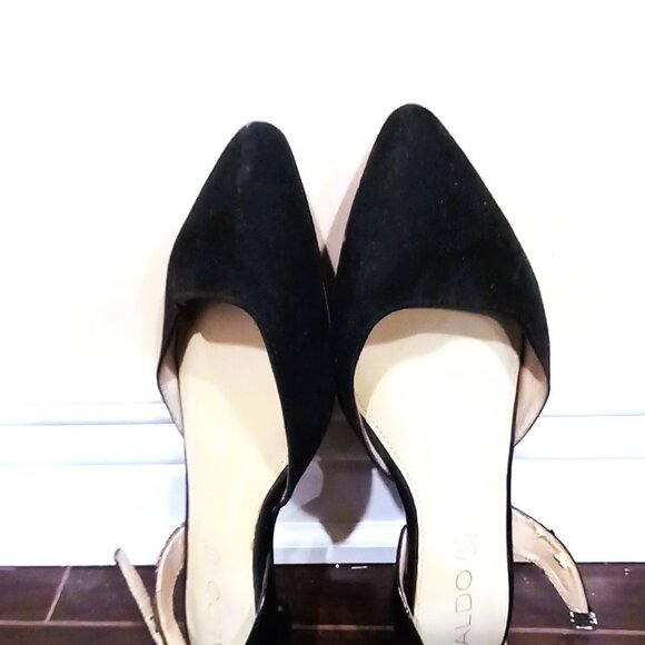 Sandal Flats - Picture 2 of 3